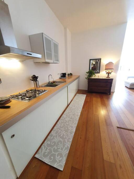 Daisy Apartment - City Center La Spezia Esterno foto